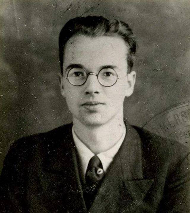 1945年,美国耗费25亿研发的原子弹图,被英国科学家无偿送给苏联