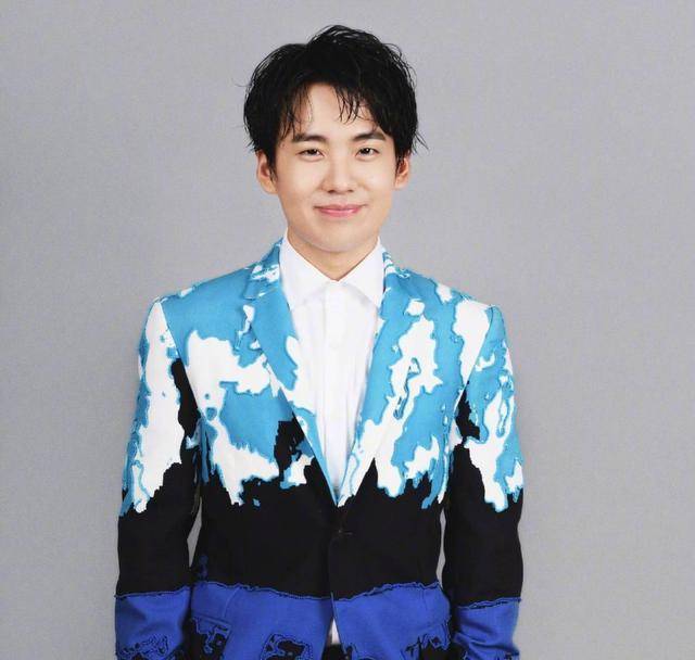 郭麒麟在节目中总能遇见照顾自己的"大哥哥",关系十分融洽_都会