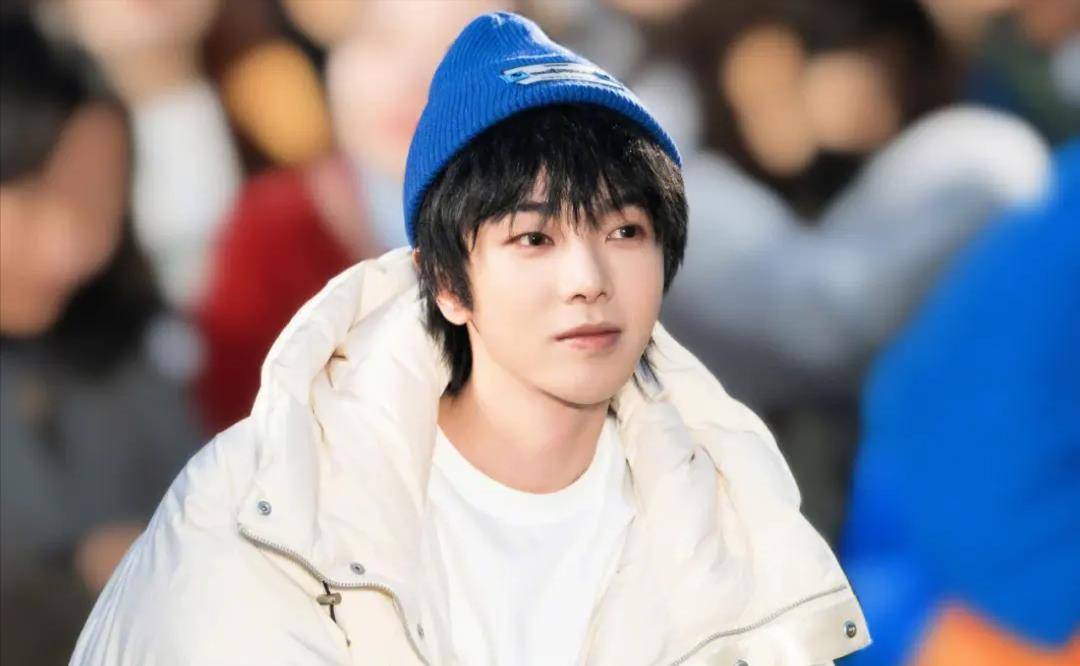 其实是真新闻,从吴亦凡到华晨宇,个个都离谱_钮承泽_蔡徐坤_未成年人