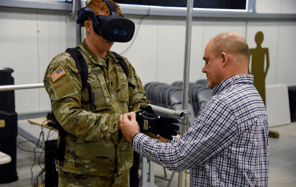 虚拟现实技术在海军模拟训练中的应用（虚拟现实健身器）