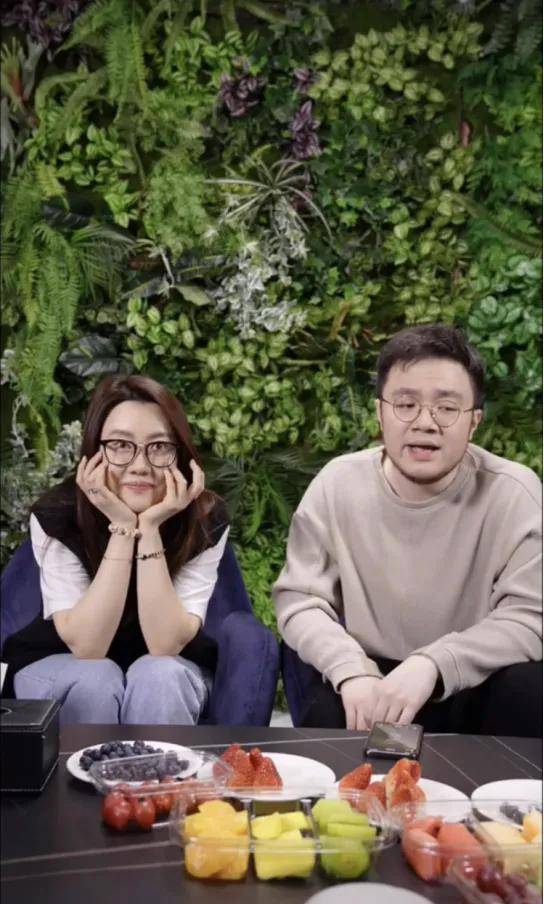 宋丹丹儿媳王博谷,嫁小7岁巴图生两子,被婆婆宠成宝_儿子_滕华涛_海清