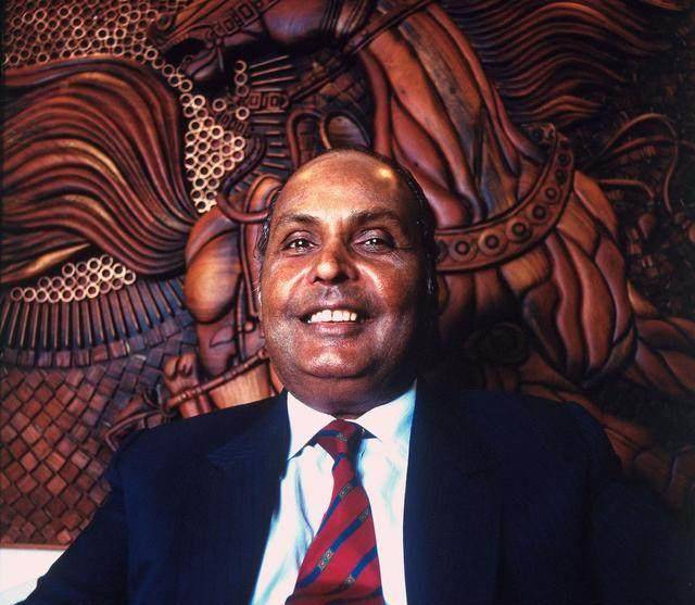 看看印度首富有多富,深呼吸,别被吓到!_大楼_克什安巴尼_孟买