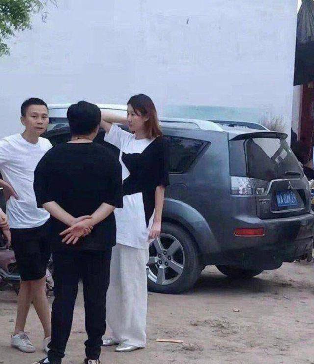 王宝强带女友参加甄子丹婚礼,笑得好甜!与马蓉复婚就彻底没戏了