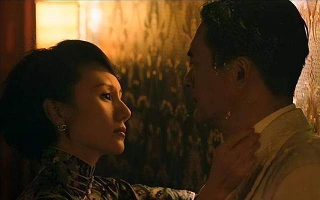 《黄金时代》《澳门风云2》《危城》等电影上映,包括周润发,黄渤在内