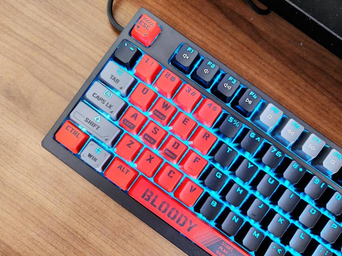 3档变速,为电竞而生,血手幽灵3玩家t98变速机械键盘_手感_游戏_设计