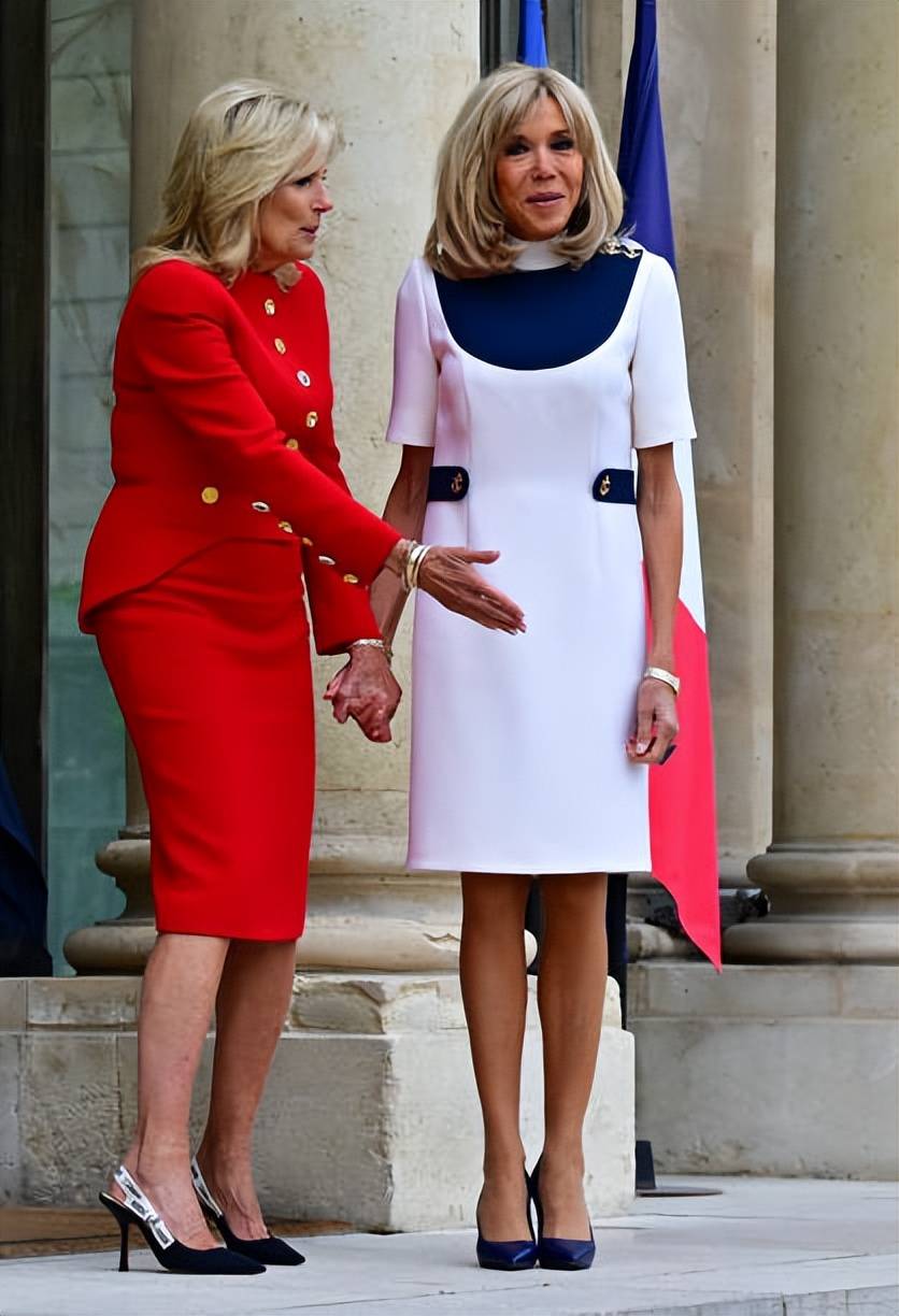 布里吉特欢迎拜登老婆和女儿!