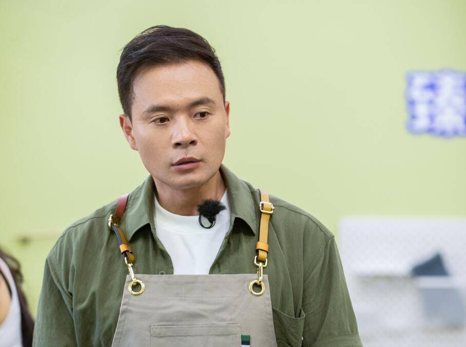 《中餐厅》首播,2人是节目灵魂,2人是惊喜,2人最