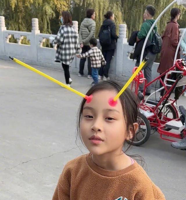 沈腾43岁生日当天,还是李小璐女儿10岁生日,这个巧合很多人不知