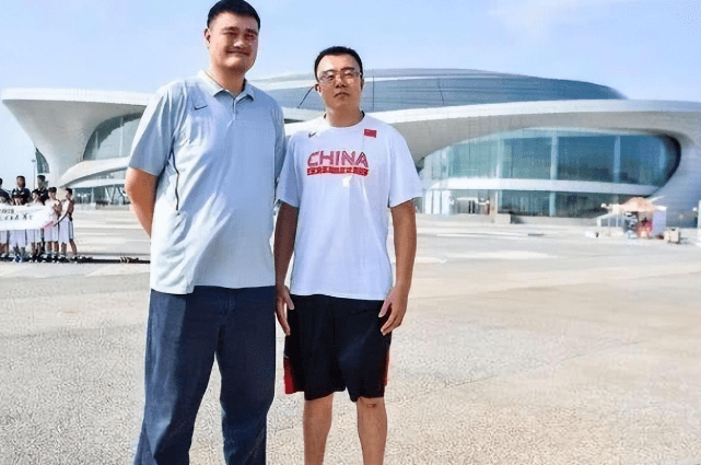 看了这5张照片 你就明白_施瓦辛格_韩德君_身高