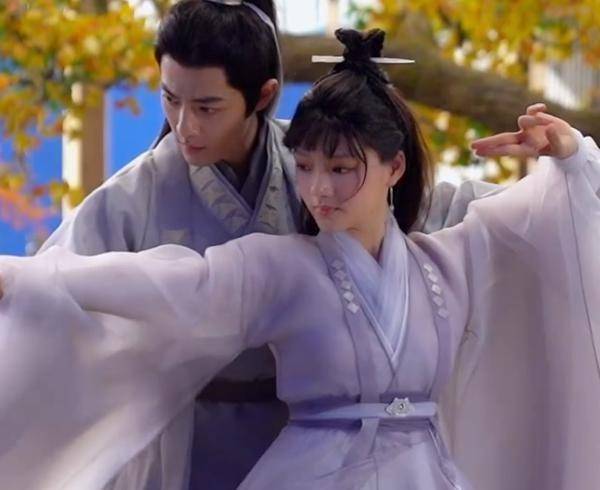 《玉骨遥》肖战演活了时影,帅气逼人设定饱满,演技更是突飞猛进_朱颜