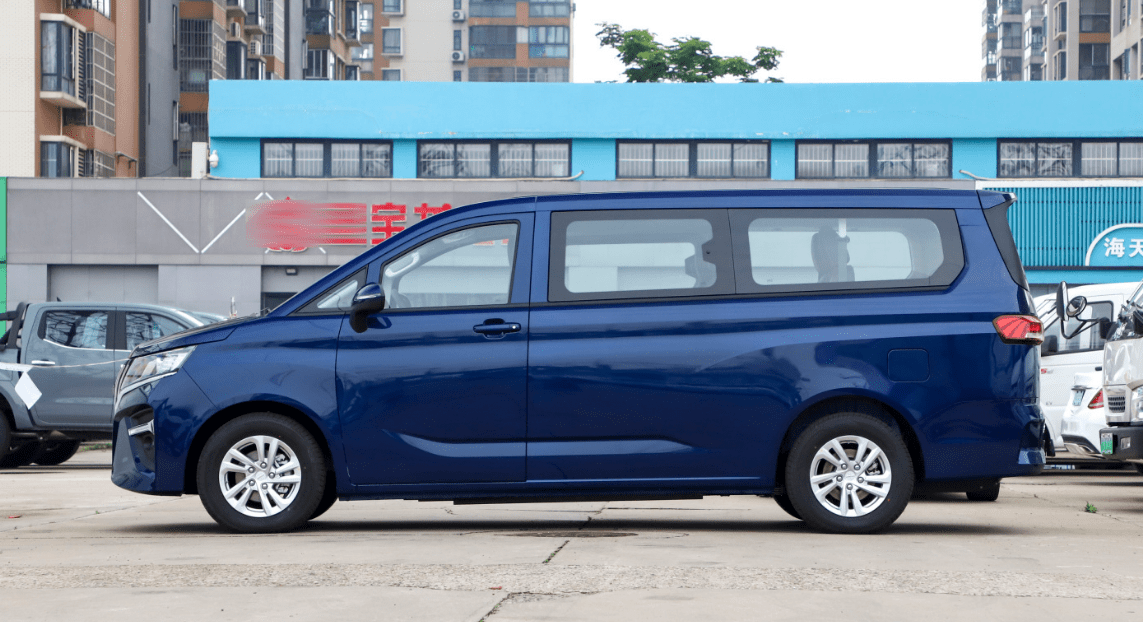 自动挡mpv哪个好?北汽制造王牌m7 vs上汽大通maxus g50!