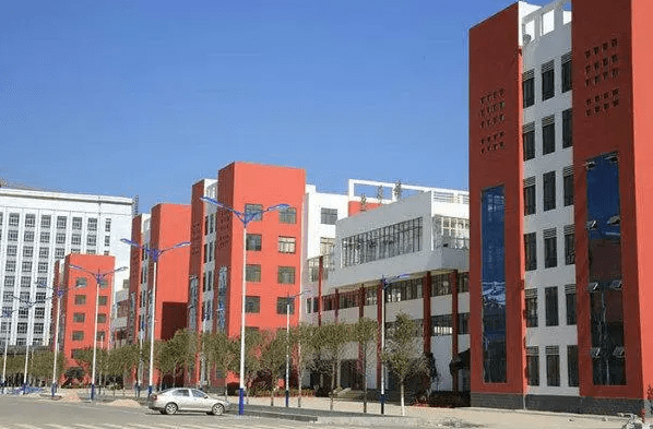 曲靖麒麟职教集团(一职中)2023年三校生招生简章_应用_管理_技术