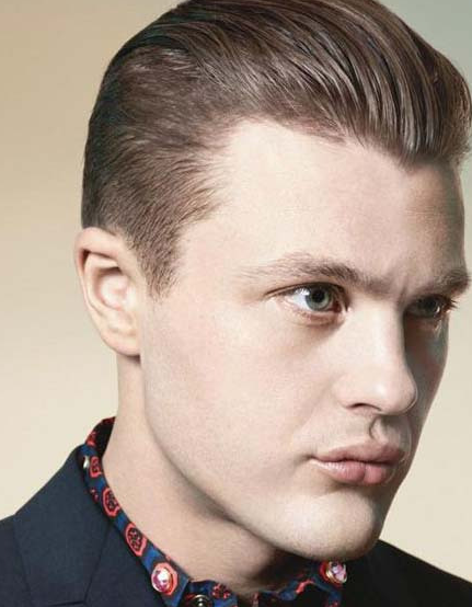 haircut#1后梳背头发型,成熟男人特别喜欢的一款男士发型,干净又有