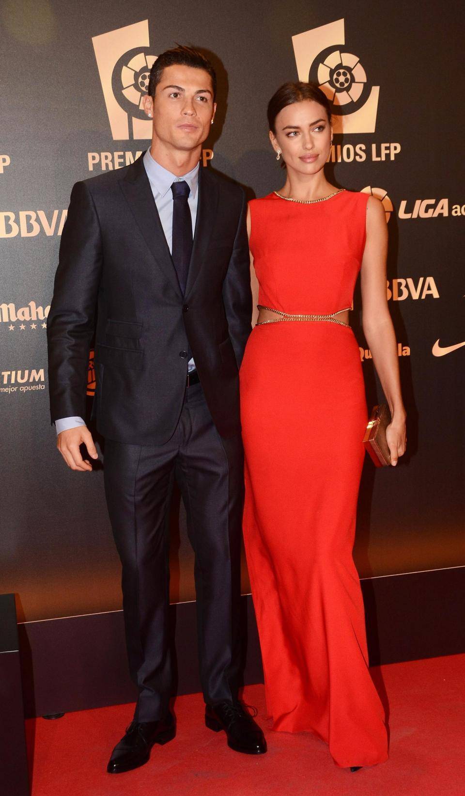 这段联系进一步升温,而这让距离布雷迪与他的前妻吉赛尔·邦辰分手才