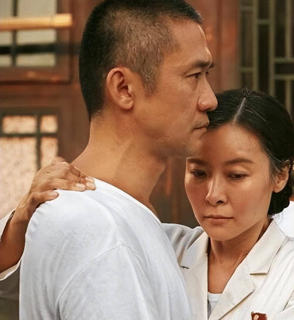 柯蓝:没婚姻,有固定伴侣,黄志忠陪了我10年,生理需求不是问题_李亚鹏