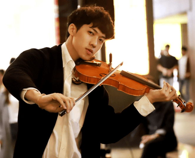 成龙小师弟承认出轨兄弟女友林子安被称为台湾省最帅的小提琴王子,他