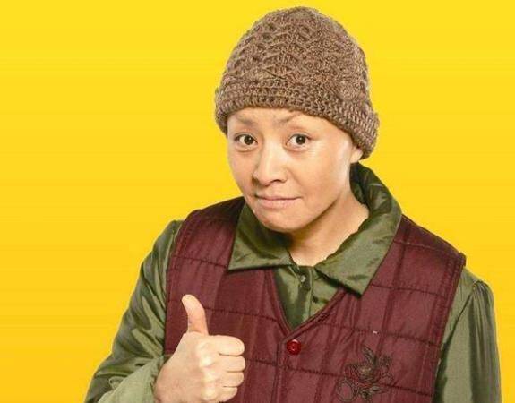 从此,在大家印象中,宋丹丹就成了一个"搞笑的"喜剧小品演员,每年在