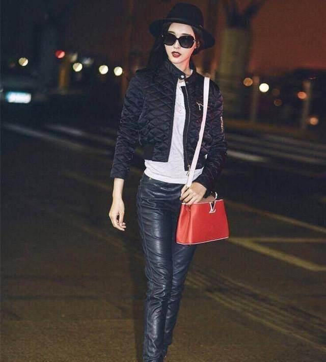 唐嫣穿着全身黑色帅气现身,她穿皮裤美吗?_女生_衣服_身材