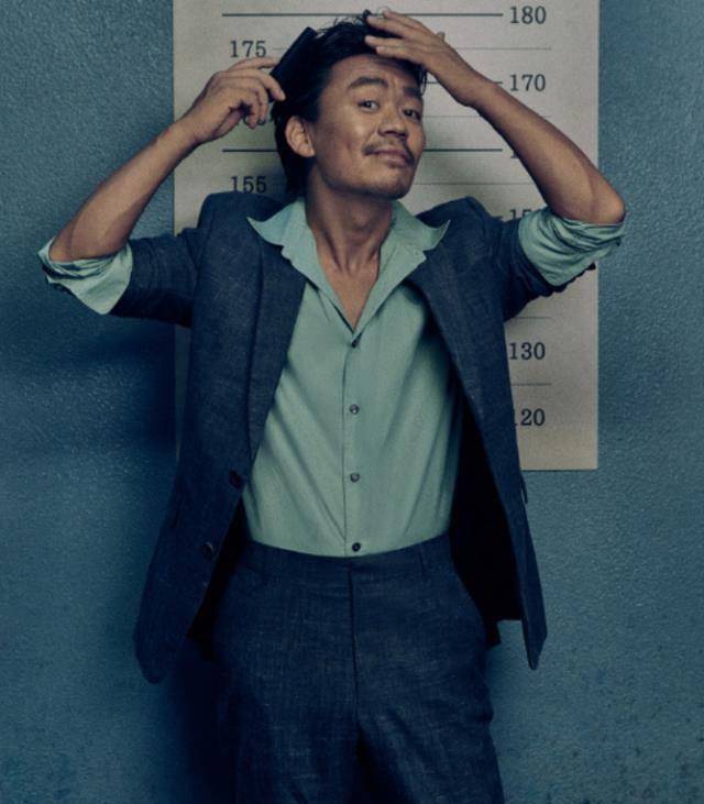 王宝强离婚四年后大变样,恋爱后嫩如韩国欧巴,帅得叫她后悔_形象_西装