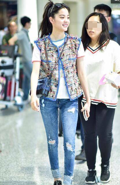 五款发型青春又减龄,欧阳娜娜扎马尾很俏皮,谢娜很少女_额头_自然