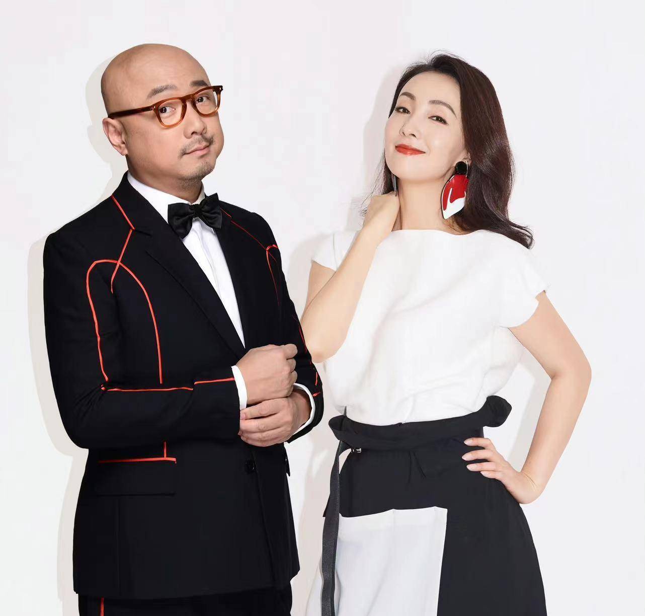 偶遇徐峥夫妇上海看话剧!