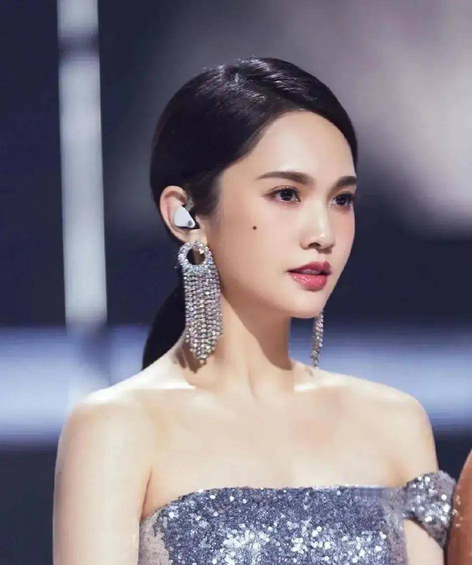 李荣浩登上了热搜,晒自己抢票视频,居然没抢到杨丞琳演唱会门票.