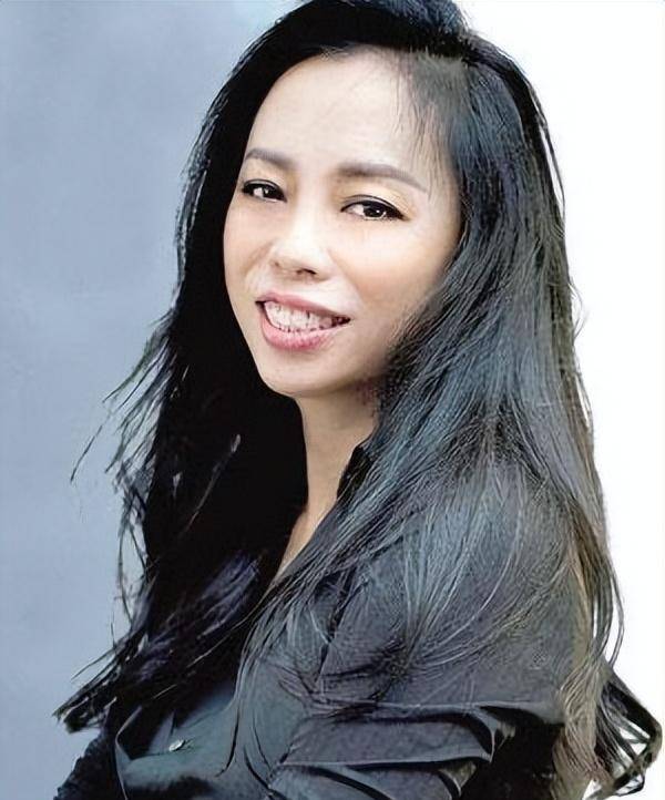 54岁的黄绮珊没有家庭,没有子女,专心于事业_涂惠源_父母_张鹰