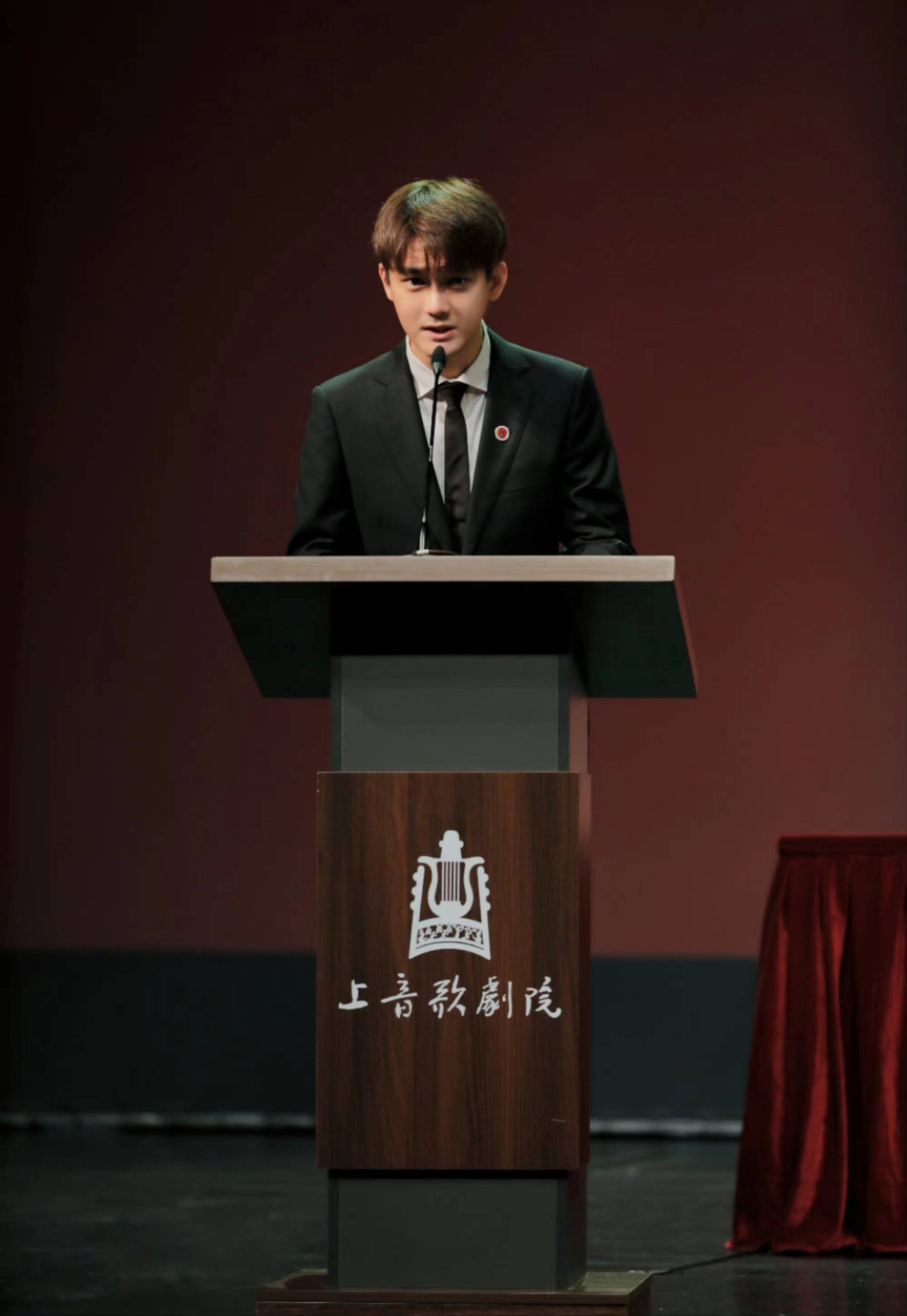 还记得熊梓淇吗?清华进修后又去剑桥学习了?_音乐_角色_作品