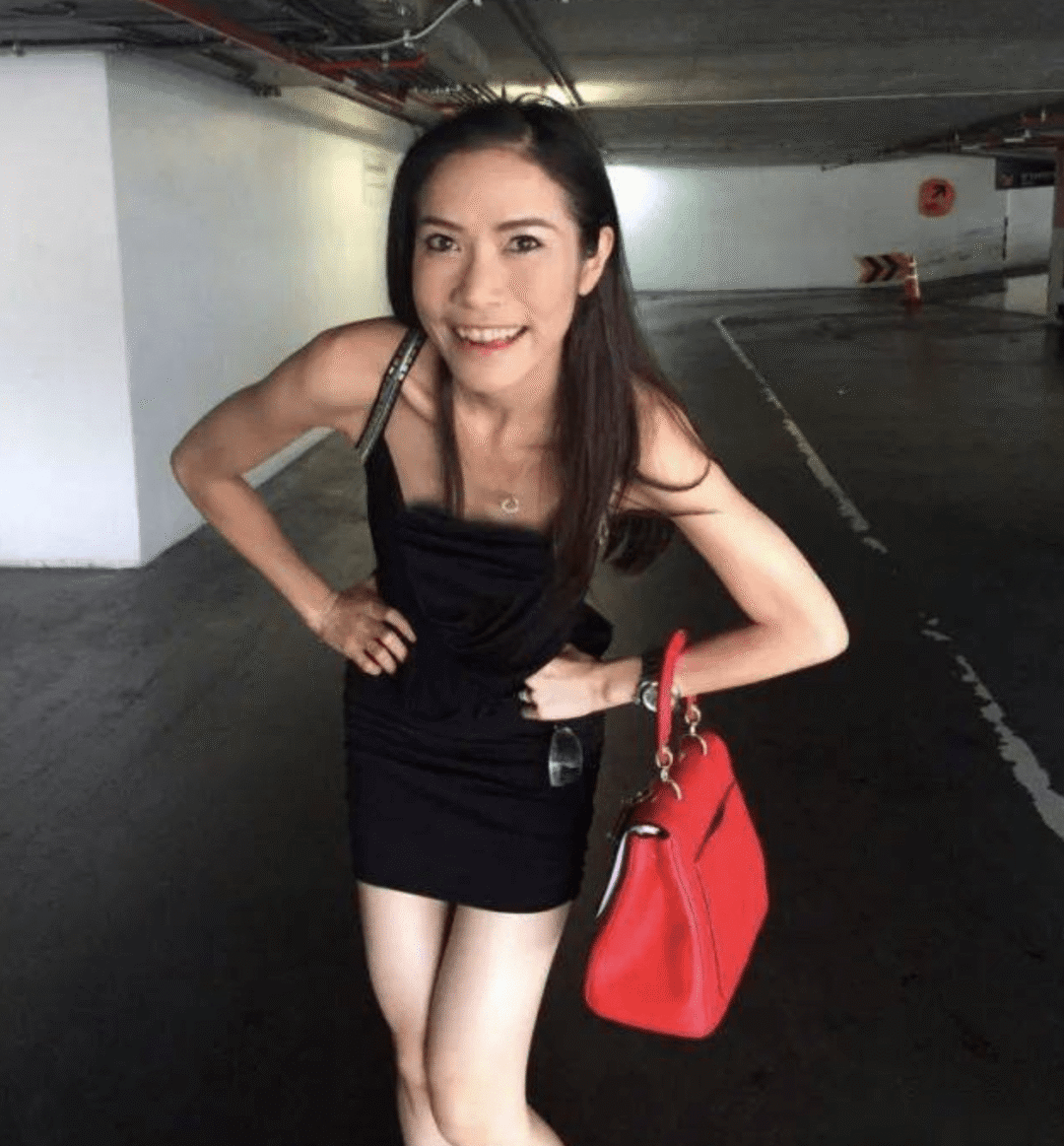 诗妮娜频繁晒照片,准备回归王室,苏提达强势出手!