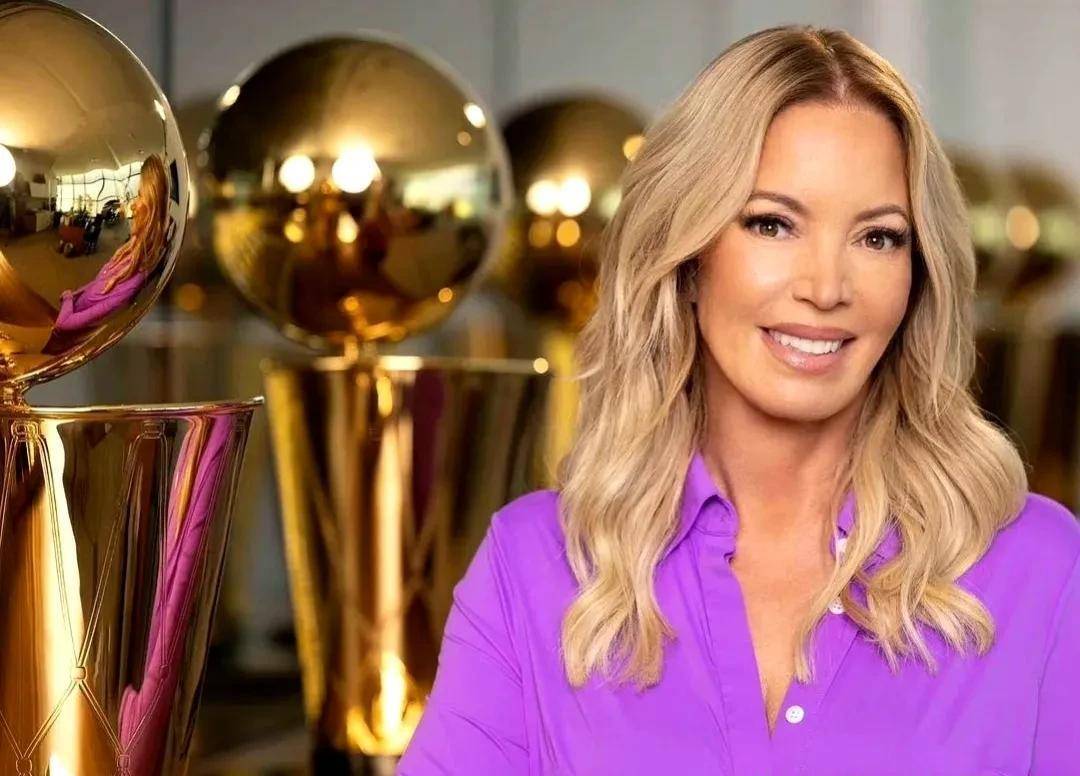 珍妮·巴斯:湖人最终将退役勒布朗·詹姆斯的球衣_号码_篮球_问题