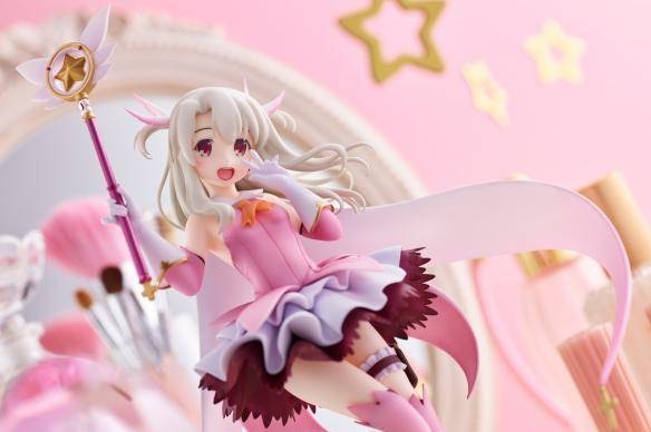 《魔法少女伊莉雅》新款手办,粉色系伊莉雅,外形超级可爱_动漫_角色