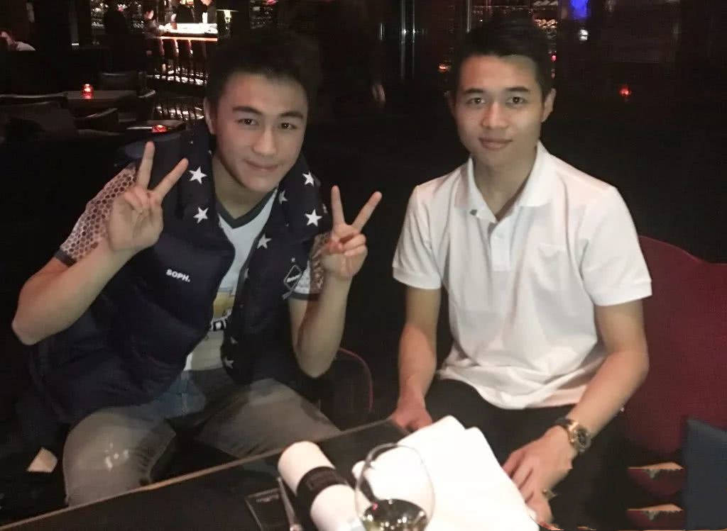 同是香港千亿富豪之子,弟弟25岁娶内地超模,哥哥30岁还是单身_何猷亨