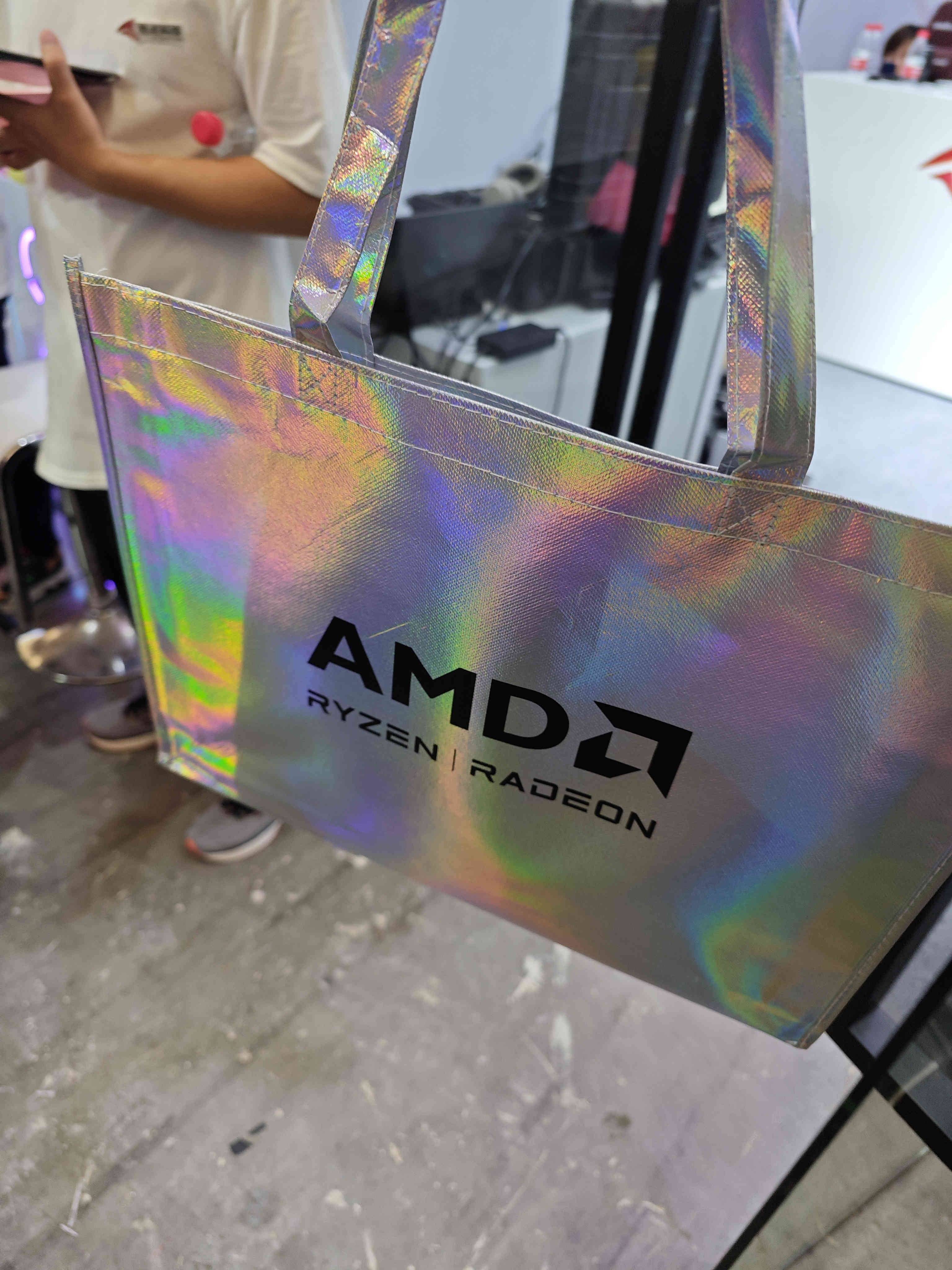 ▼笔记本蘑菇就没细看全新的amd7000系列移动处理器功耗表现很不错