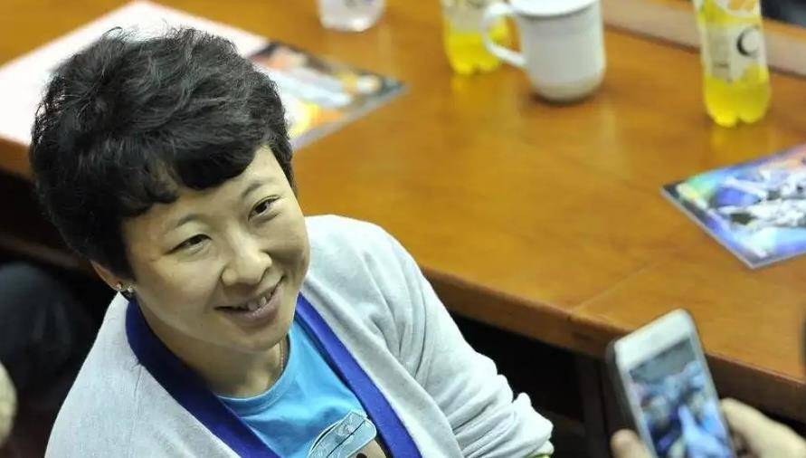 冯坤:因人品被陈忠和选中,雅典获奥运金牌,后拒绝加入泰国国籍_排球