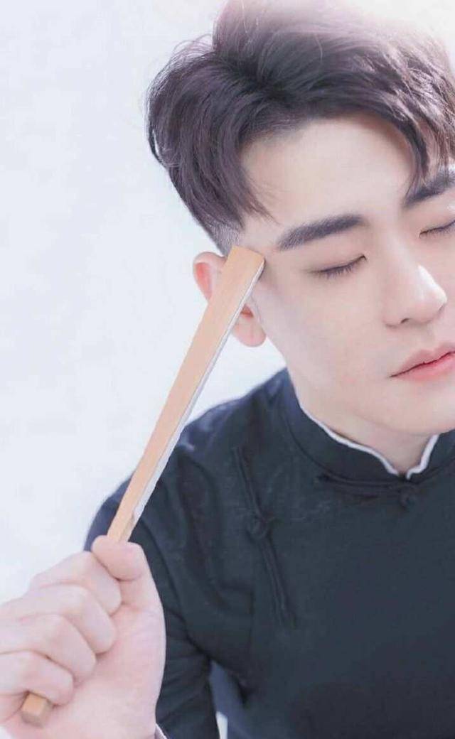 张云雷在德云社人缘怎么样,真的是全员排斥吗?_孟鹤堂_成年人_公司