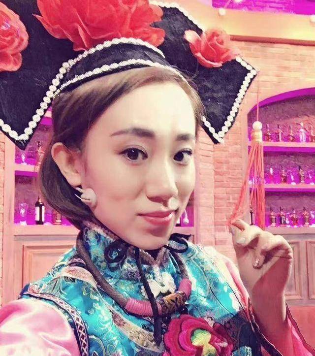 赵本山的女徒弟丫蛋即将生第三个孩子,已经阳了,预产期仅20多天_鹏飞