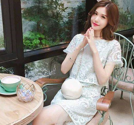 夏季唯美的上衣搭配,尽显优雅女人味!