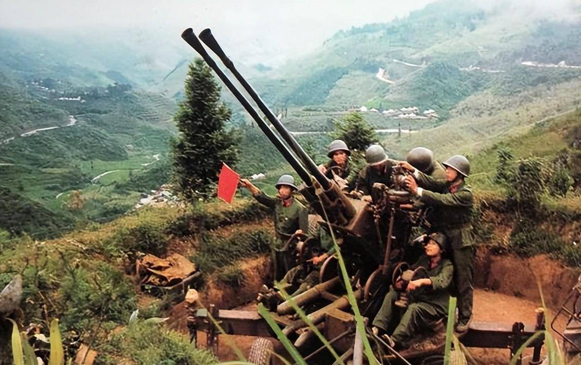 者阴山战役,廖锡龙一战成名,邓公:此人重点培养,先让他当军长_敌人