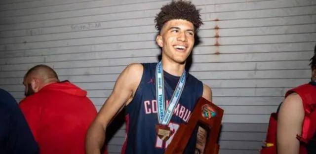 布泽尔_卡梅伦_篮球