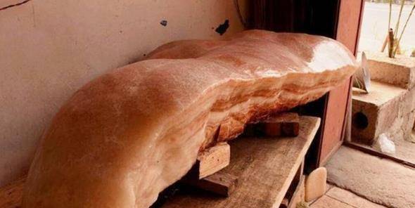 五年前发现"猪肉石头"的河南老人,拒绝10万高价卖出,后来怎样_价值