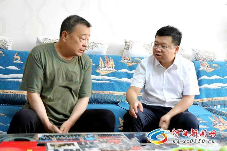 河曲县委书记石光源走访慰问参战退役老军人