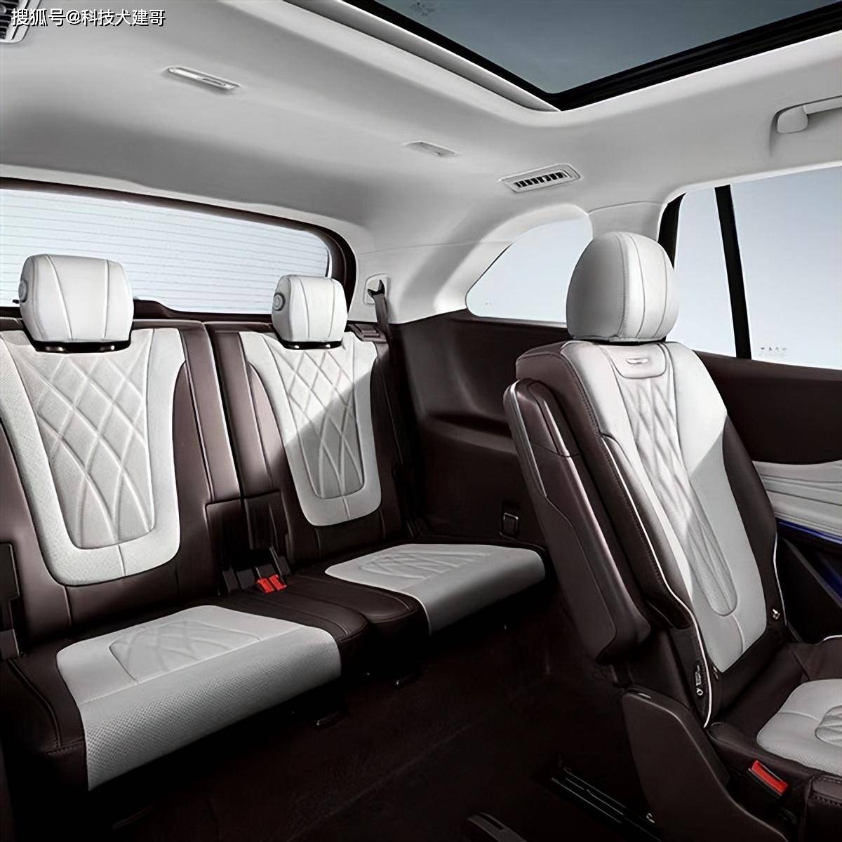 红旗hs7对标理想l7;智己ls6配备800v碳化硅平台 仅售18.