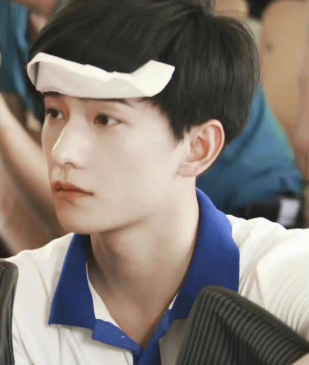 杨洋原来是从小帅到大太像丁凯乐,你们见过杨洋小时候的样子吗?