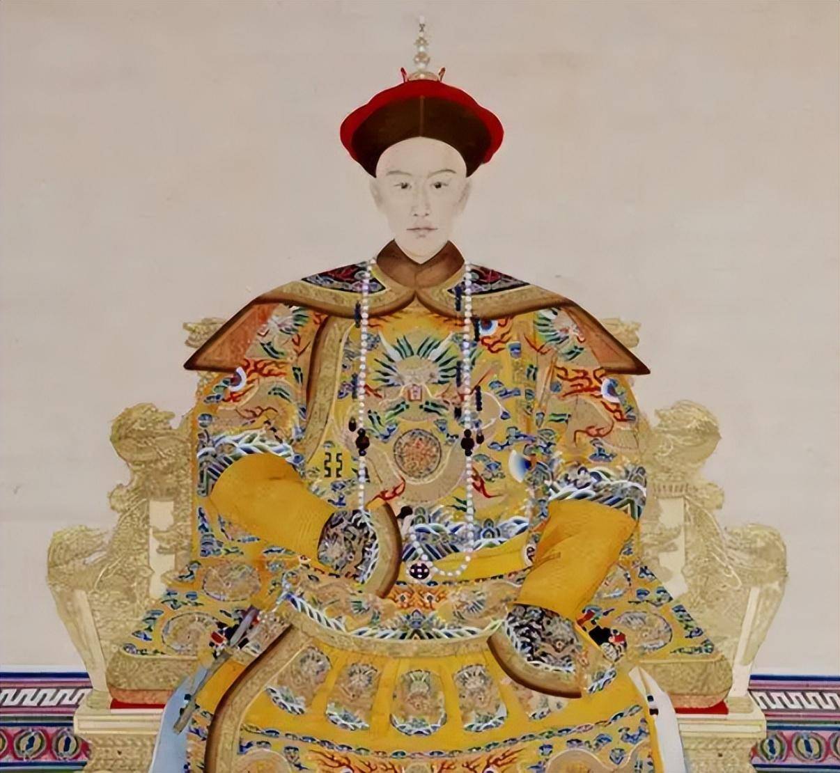 更彻底的控制,慈禧勒令他娶自己的内侄女静芬为妻,即后来的隆裕太后