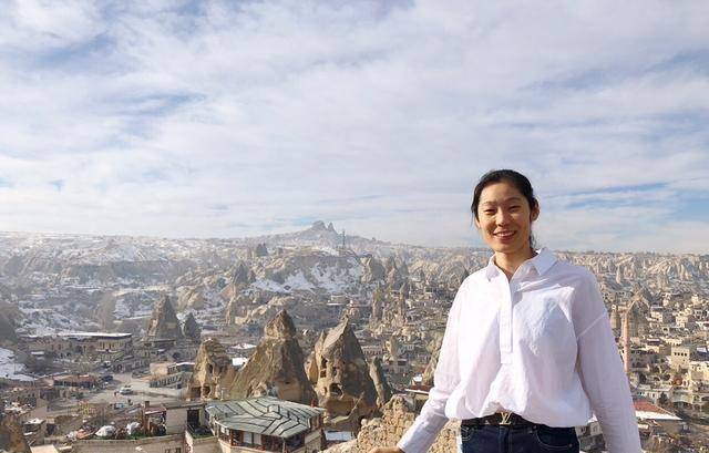 略施粉黛,手捧玫瑰,朱婷美美哒_父母_生活_比赛