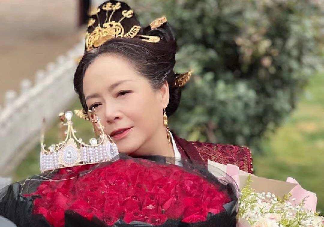 近期,恬妞罕见地透露了自己的近况,这也引起了不少网友的关注.