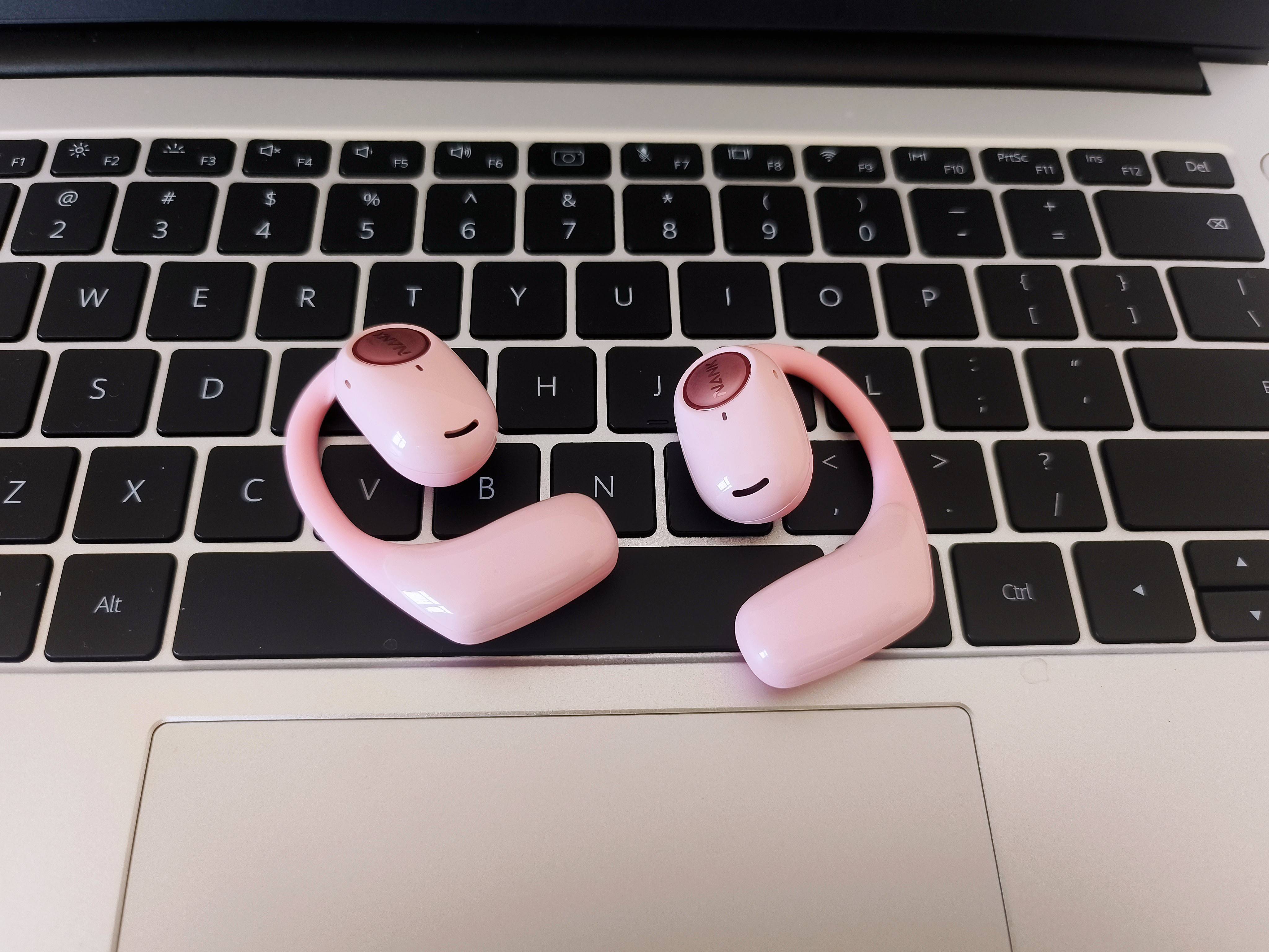 佩戴无忧、0压0感，全新形态开放式蓝牙耳机南卡OE Pro