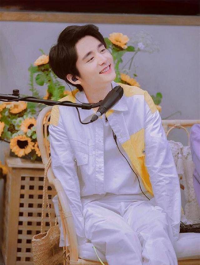 《朋友请听好》张新成一个问题让何炅抓狂,嘉宾乐疯了!