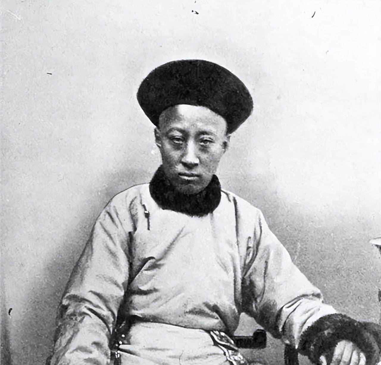 中国最后一位被凌迟处死的罪犯:扬言要睡皇妃,至死都一声不吭_康小八_