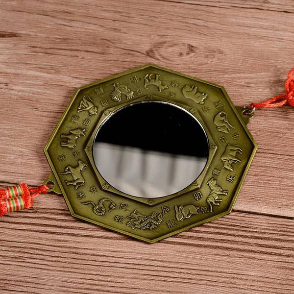 八卦镜的用途是什么?如何正确使用?搞不清楚很容易闹出笑话的!